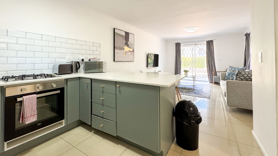 To Let 2 Bedroom Property for Rent in Gardens Western Cape